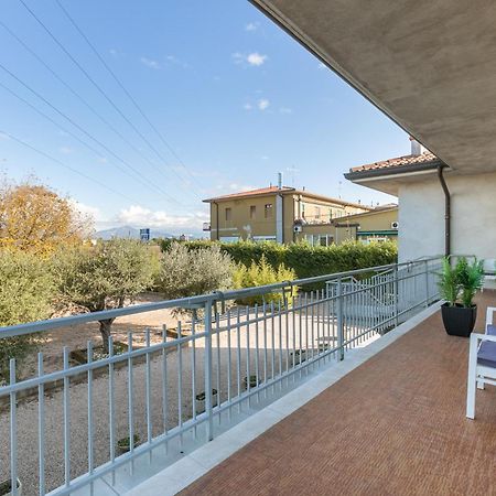 Blu Sky Garda Apartment Castelnuovo del Garda Exterior photo