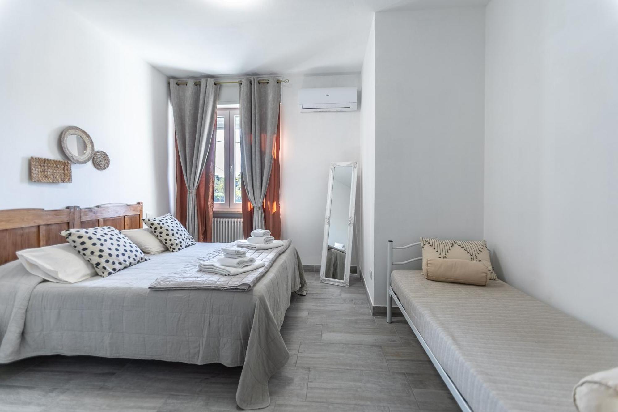Blu Sky Garda Apartment Castelnuovo del Garda Exterior photo